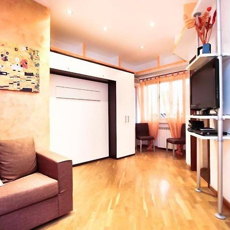 Petite Home In Rome Bagian luar foto