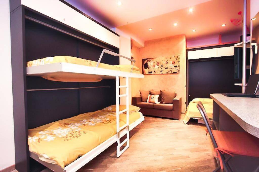 Petite Home In Rome Bagian luar foto
